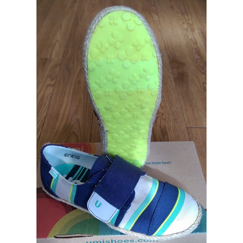 Umi Tala Childrens Canvas Pumps - Image 2